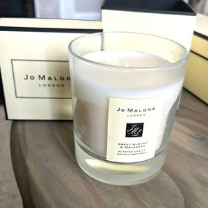 Jo Malone candle Sweet Almond & Macaroon 2.5 in